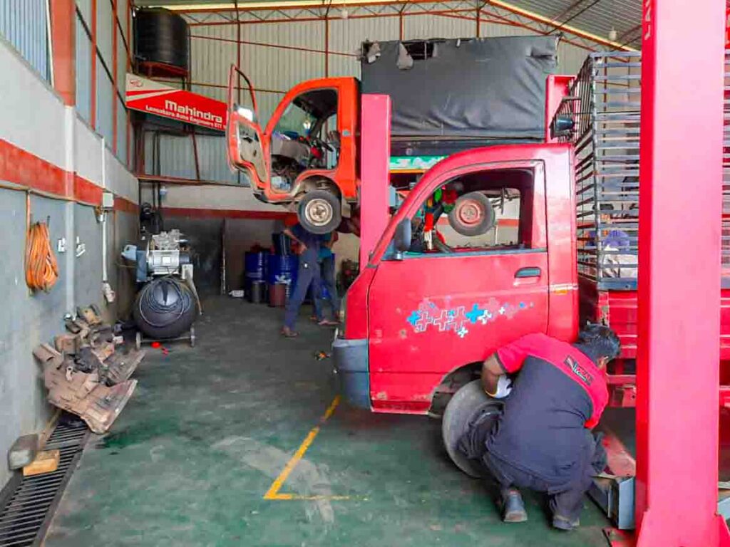 Ideal Motors Conducts Successful Mahindra Service Campaign in Pannala